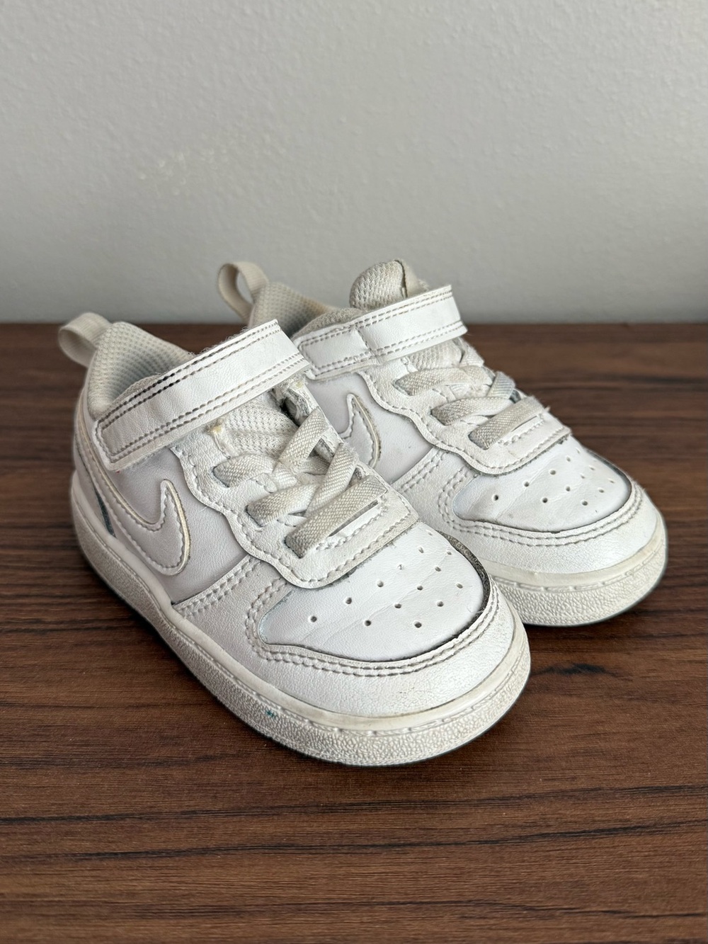 Nike Court Borough Low 2. Size 6C